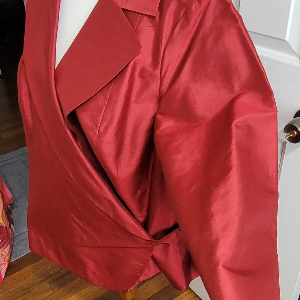 Red Dinner Jacket - Picture 4 of 6